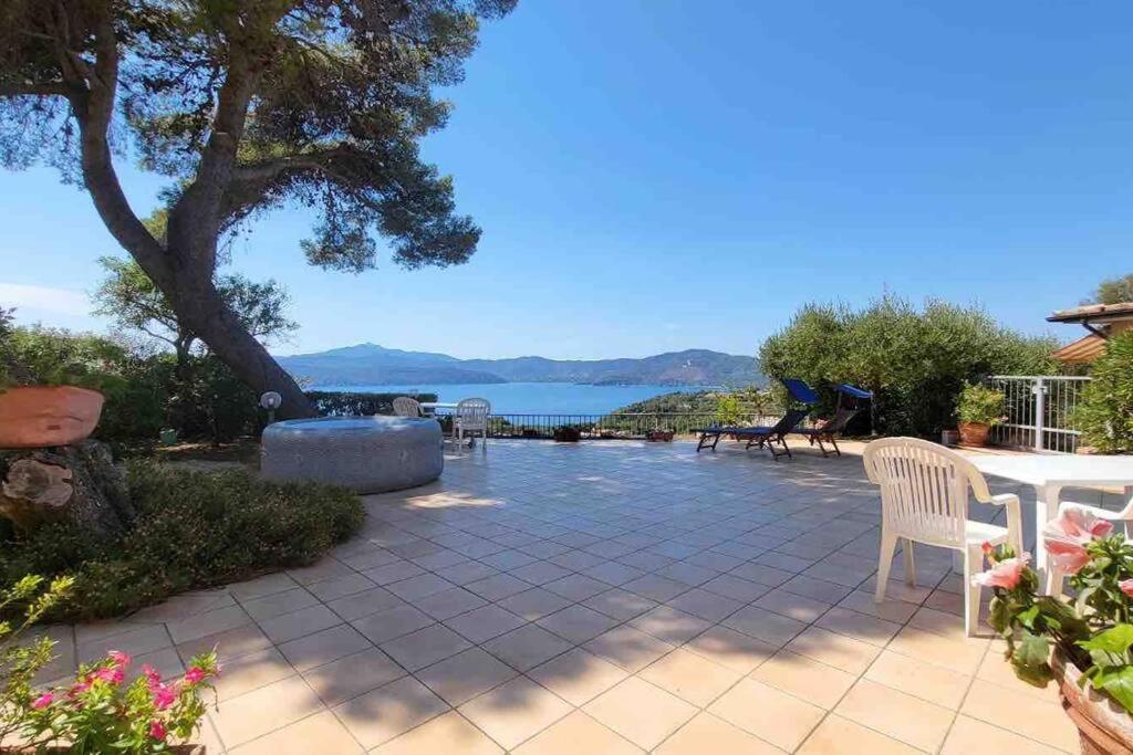 Villa Mit Whirlpool Und Phantastischer Aussicht Capoliveri  Exterior photo